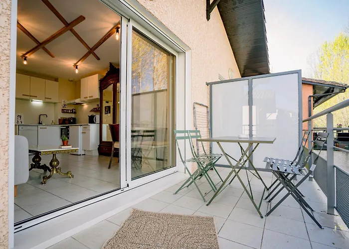 Apartament Vue Sur Le Golf Chez Les Grats-piscine-clim Rivières