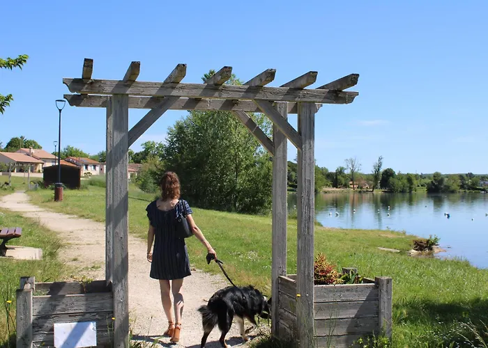Apartament Vue Sur Le Golf Chez Les Grats-piscine-clim