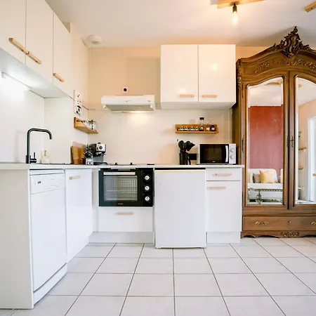 Vue Sur Le Golf Chez Les Grats-piscine-clim Rivières