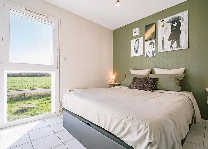 Vue Sur Le Golf Chez Les Grats-piscine-clim דירה Rivières