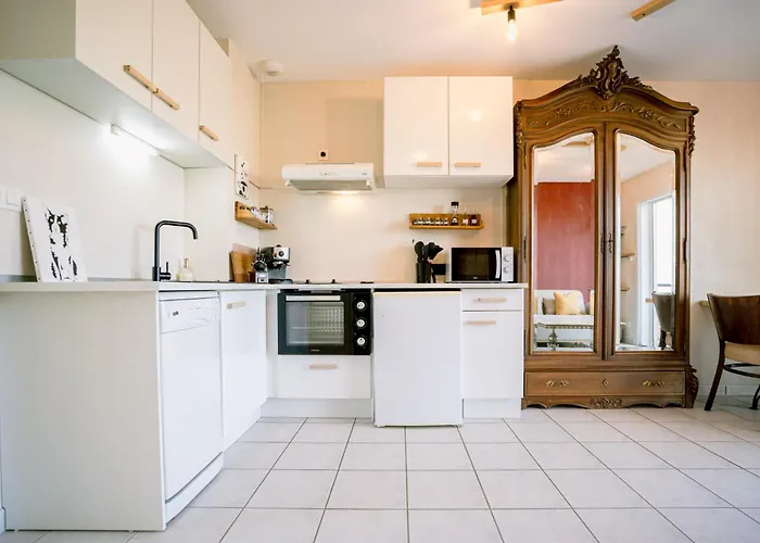 Vue Sur Le Golf Chez Les Grats-piscine-clim Rivières