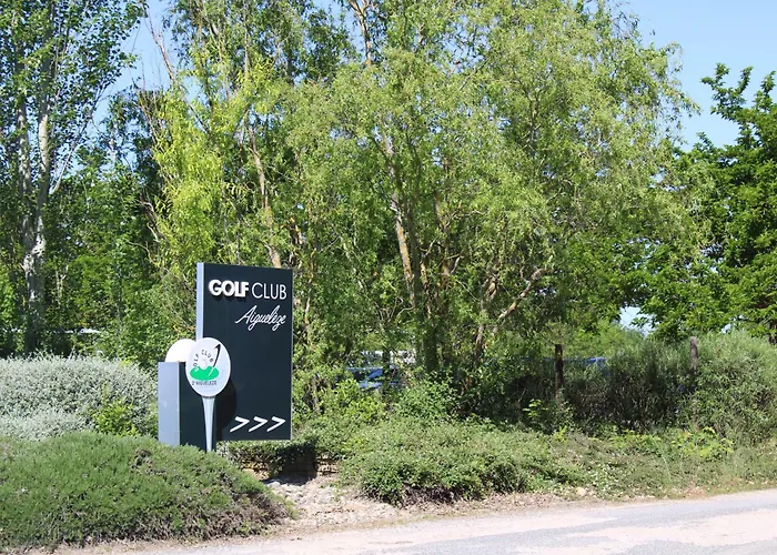 Vue Sur Le Golf Chez Les Grats-piscine-clim דירה Rivières